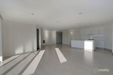 Property photo of 19 Dunsmuir Grove Traralgon VIC 3844