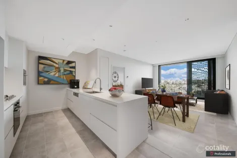 Property photo of 1/4 Fordham Way Oran Park NSW 2570