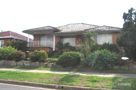 37 Arnett St, Pendle Hill, NSW 2145