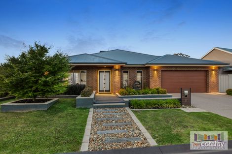 Property photo of 2 Hanover Place Strathfieldsaye VIC 3551