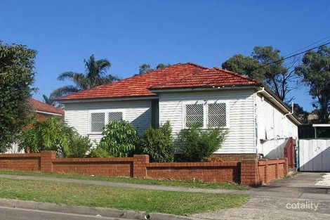 4 Chiswick Rd, Greenacre, NSW 2190