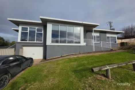 211a Mount St, Upper Burnie, TAS 7320