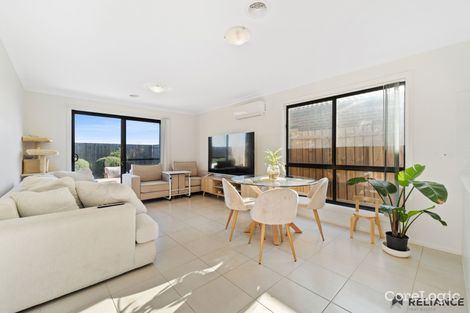 Property photo of 6 Loewe Chase Weir Views VIC 3338