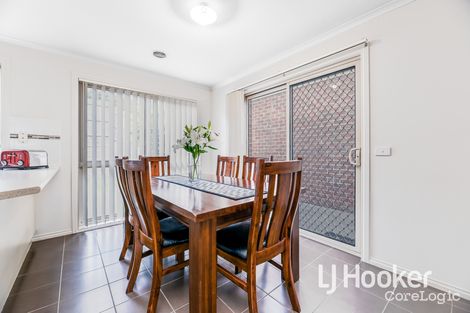 Property photo of 10/8 McClenaghan Place Pakenham VIC 3810