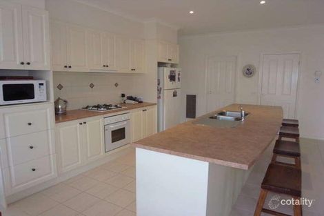 Property photo of 22 Walker Drive Drouin VIC 3818