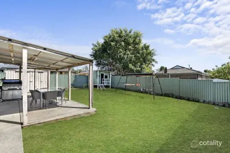 Property photo of 37 Jetty Avenue Charmhaven NSW 2263