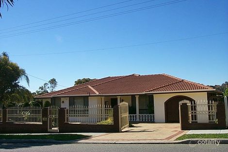 22 Nannine Ave, White Gum Valley, WA 6162