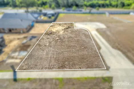 1 Royal St George Lane, Newborough, VIC 3825