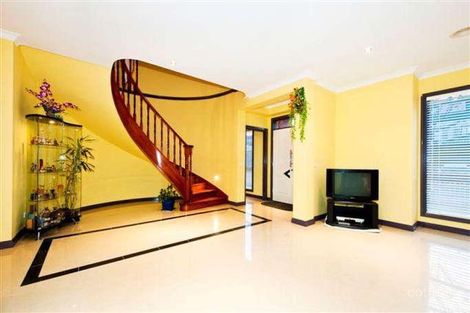 Property photo of 10 Sunset Place Maribyrnong VIC 3032