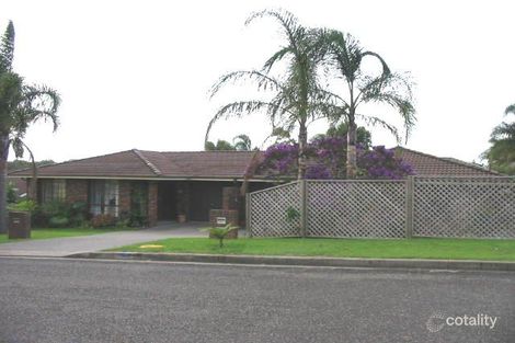 2 Kestrel Ave, Old Bar, NSW 2430