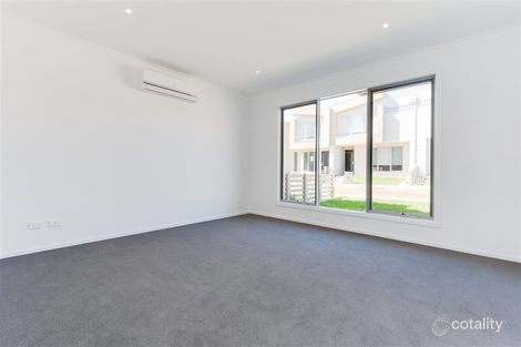 Property photo of 1 Nanea Path Cranbourne VIC 3977