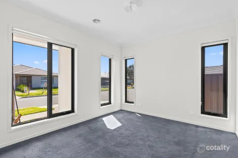 Property photo of 19 Abbeygate Drive Werribee VIC 3030