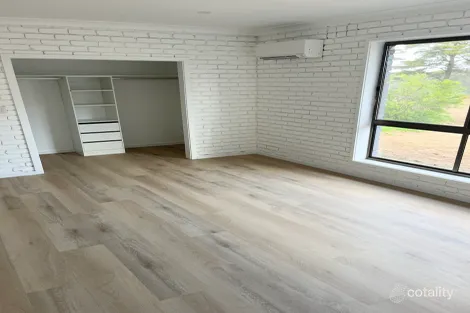 Property photo of 75 Oaklands Road Bulla VIC 3428