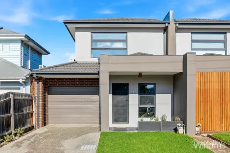 1/229 WOODS ST, NEWPORT, VIC 3015