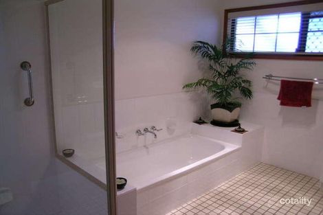 Property photo of 5 Earlsfield Court Carindale QLD 4152