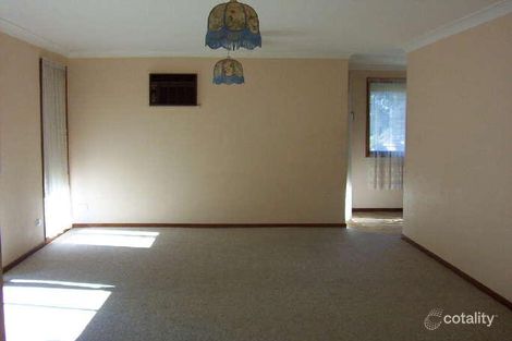 Property photo of 19 Ringbalin Crescent Bomaderry NSW 2541
