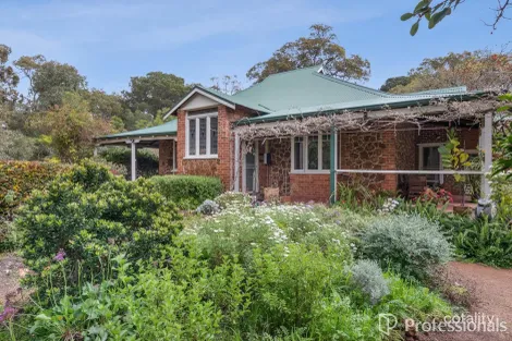 172 Lesmurdie Rd, Lesmurdie, WA 6076