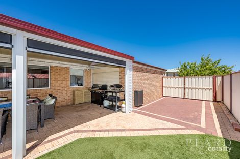 Property photo of 10 Melfort Circle Kinross WA 6028