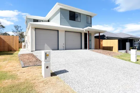 2/20 Frederick Pl, Park Ridge, QLD 4125