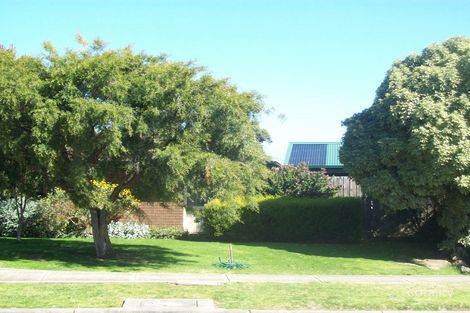 17 Guildford Cres, Narre Warren, VIC 3805