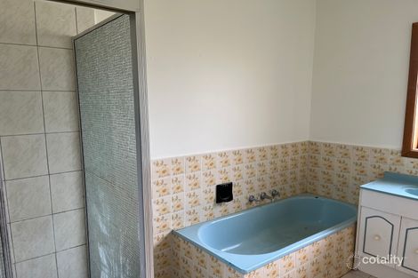 Property photo of 28 Glendale Road Springvale VIC 3171