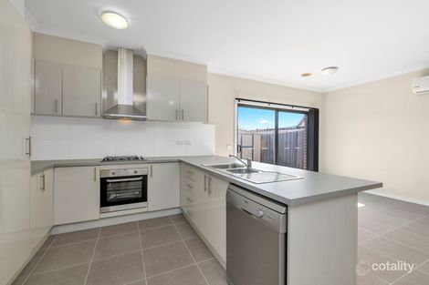 Property photo of 16 Caversham Drive Pakenham VIC 3810
