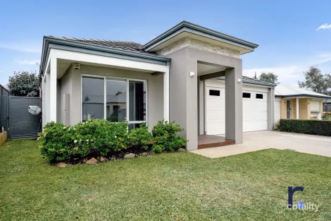12 Sirocco Prom, Dayton, WA 6055