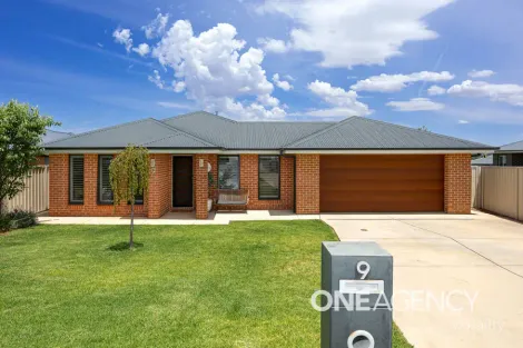 9 Kentucky Cres, Gobbagombalin, NSW 2650