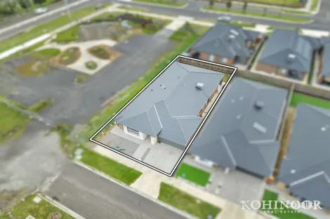 Property photo of 30 Adelaide Circuit Donnybrook VIC 3064