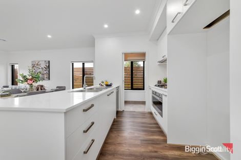 Property photo of 4/25 Risdon Circuit Tarneit VIC 3029