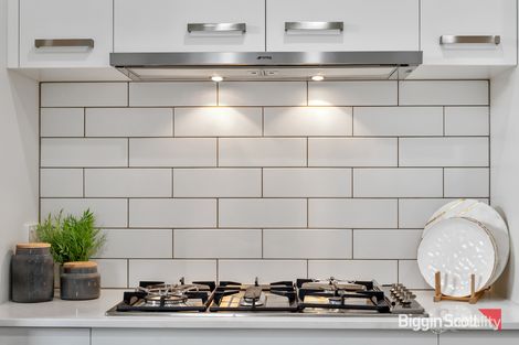 Property photo of 4/25 Risdon Circuit Tarneit VIC 3029