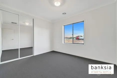Property photo of 17 Independence Avenue Point Cook VIC 3030