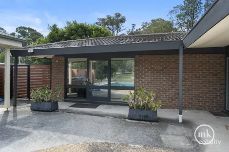 4 Fitzsimons Lane, Eltham, VIC 3095