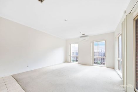 Property photo of 2/12 Grant Close Berwick VIC 3806