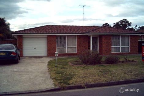 Property photo of 16 Hartnett Place Doonside NSW 2767