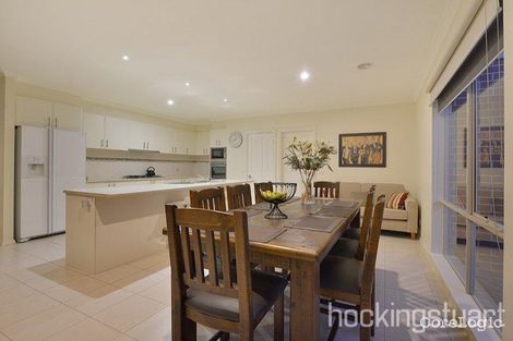Property photo of 33 Wild Scotchman Way Cranbourne East VIC 3977