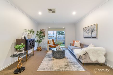 Property photo of 8 Glenfern Street Keysborough VIC 3173