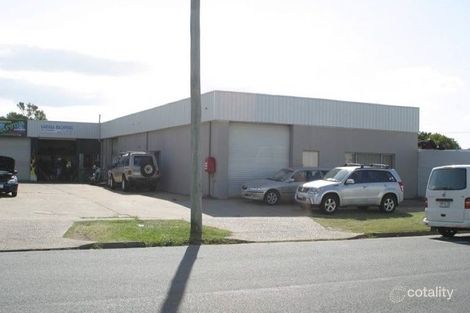 1/4 Commerce Ave, Warana, QLD 4575