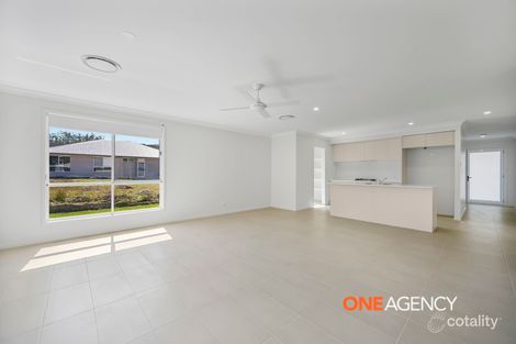 Property photo of 13 Vernon Circuit Kew NSW 2439