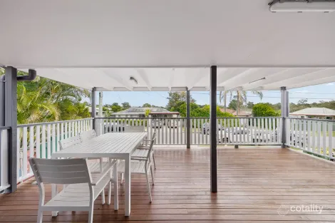 Property photo of 9 Pine Street Hillcrest QLD 4118