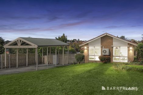 Property photo of 1 Pejaro Place Endeavour Hills VIC 3802