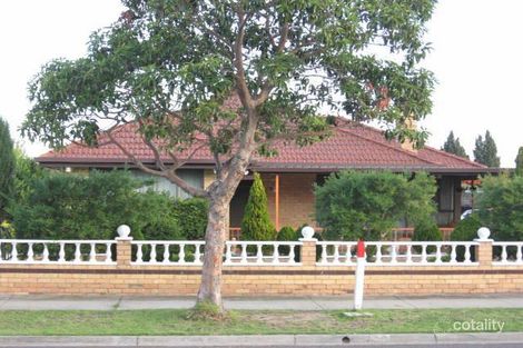 18 Dowling Ave, Springvale, VIC 3171