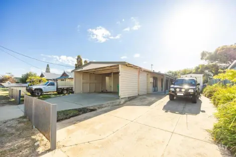 Property photo of 4 Bluewater Drive Jurien Bay WA 6516