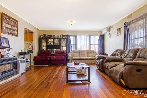 Property photo of 13 Forest Drive Frankston North VIC 3200