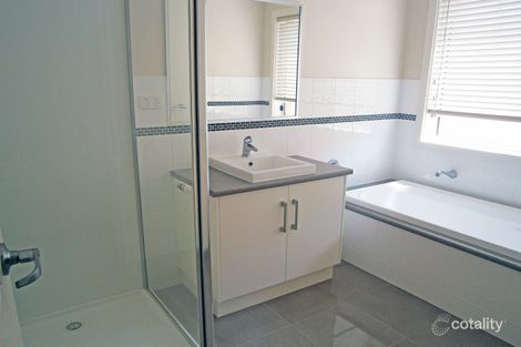 Property photo of 32 Madeira Close Portland VIC 3305