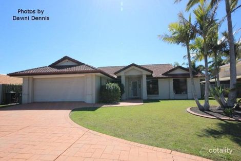 Property photo of 22 Lakeshore Drive Helensvale QLD 4212