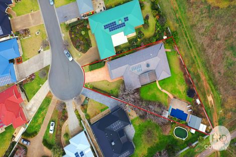 Property photo of 5 Ulandra Place Estella NSW 2650