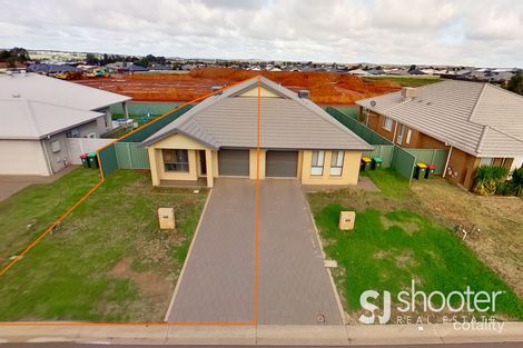 Property photo of 15A Magnolia Boulevard Dubbo NSW 2830