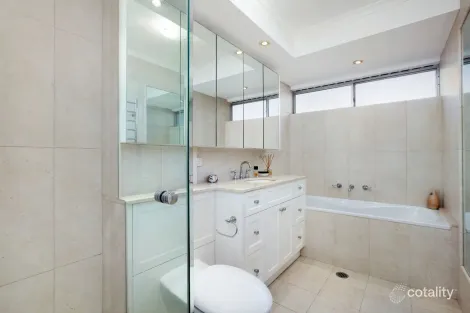Property photo of 17/26-30 Cranbrook Avenue Cremorne NSW 2090