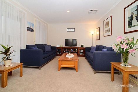 Property photo of 16 Honeysuckle Avenue Hillside VIC 3037